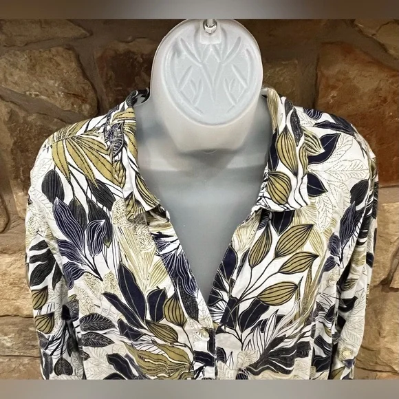 Tahari Airy Linen Shirt Women 2X Lagenlook Coastal Resort Cruise Botanical - Picture 2 of 16